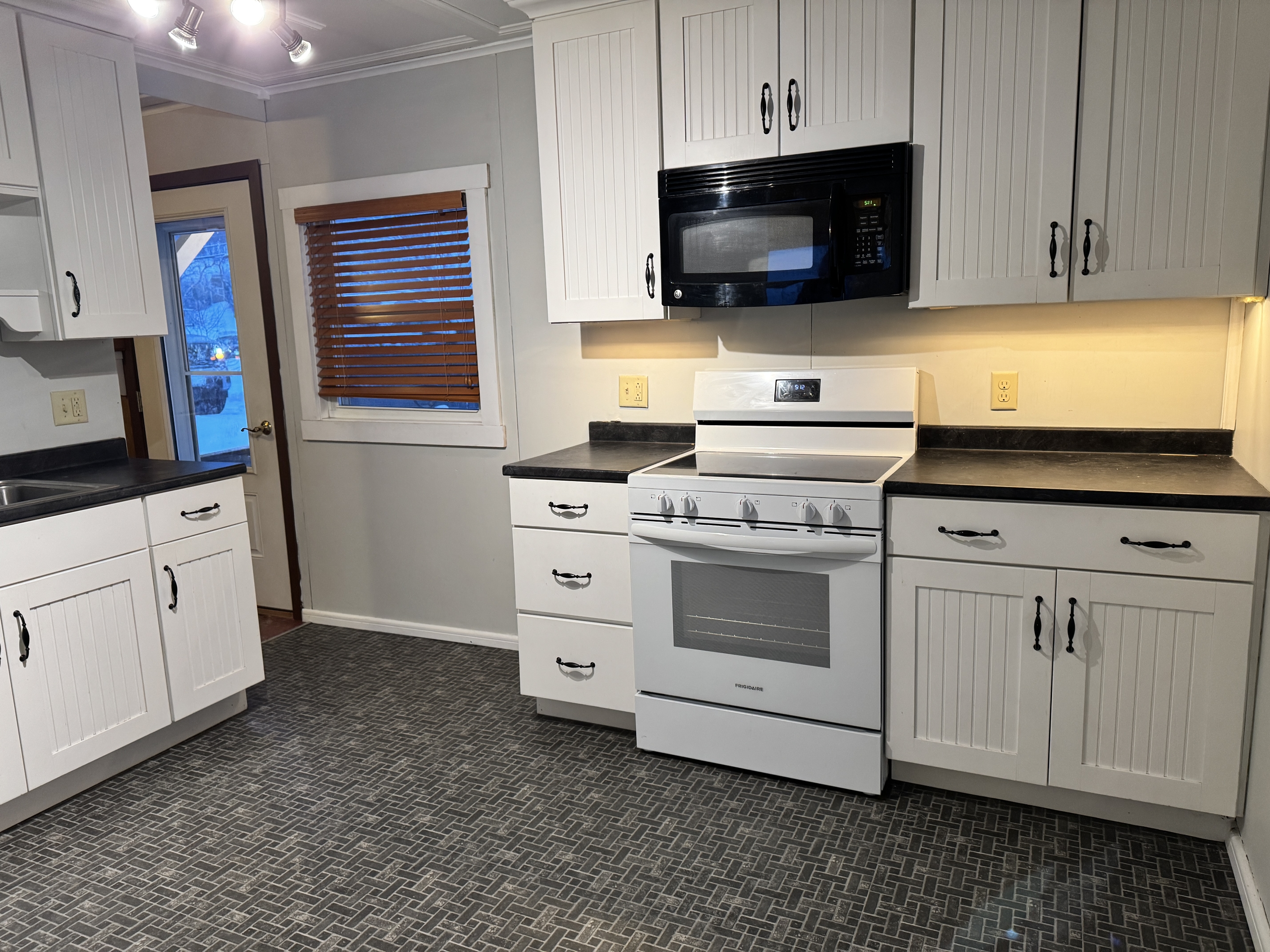 Property thumbnail image